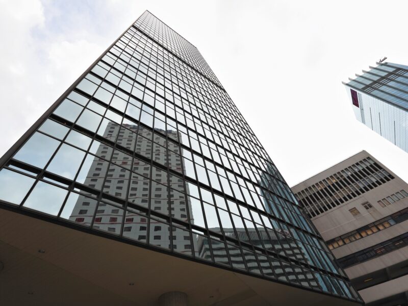 診療所の不動産所得が重い理由と、資産管理会社を使った節税の仕組み